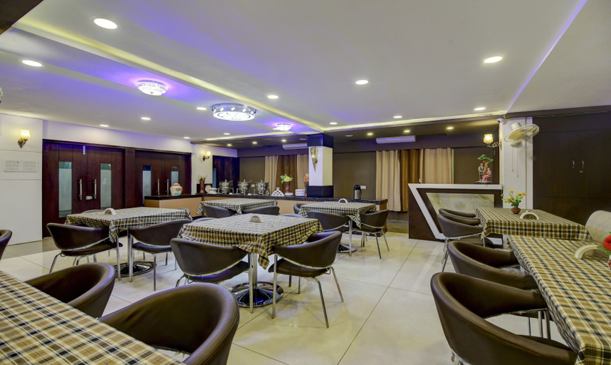 Food & Drinks 5, Hotel Signature Planet, Indore