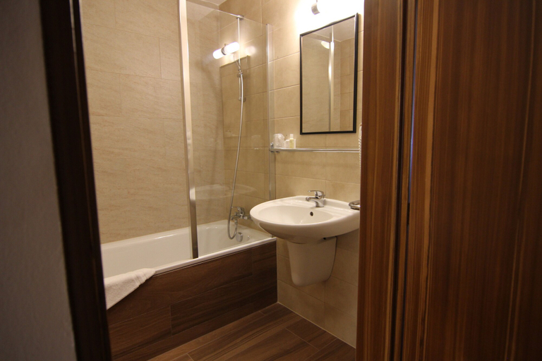 Bathroom 4, Hotel Theresia Kolín, Kolín