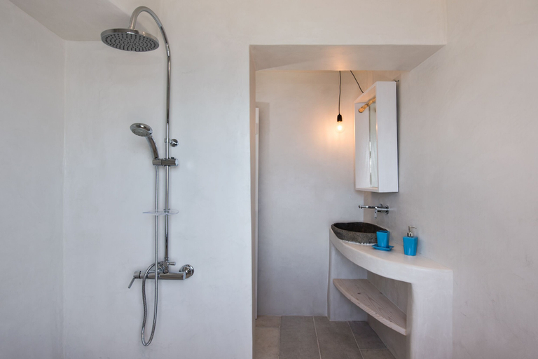 Bathroom 4, GeorgOIA House Volcano View, South Aegean