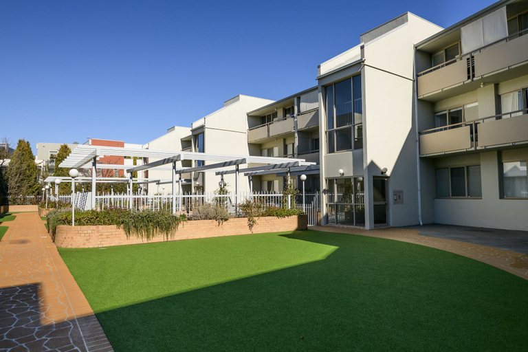 Others 5, Accommodate Canberra - The Summit, Canberra