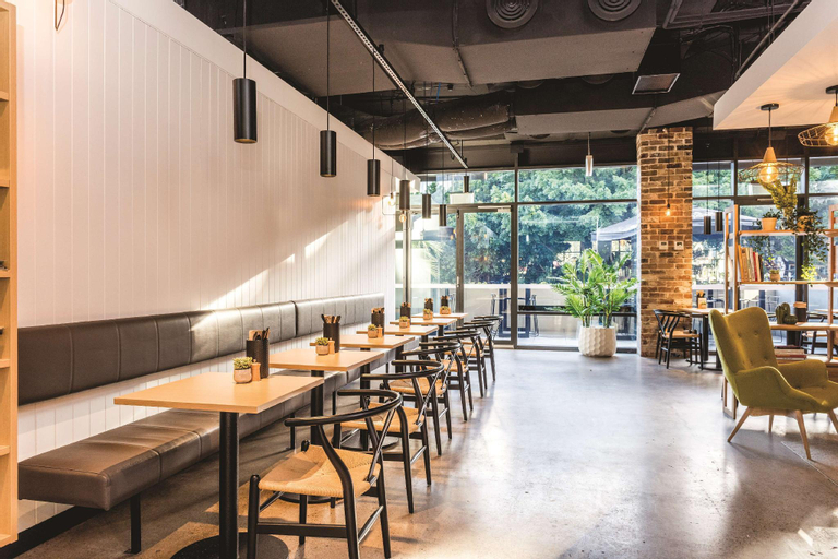 Food & Drinks, Adina Apartment Hotel Sydney Airport, Botany Bay