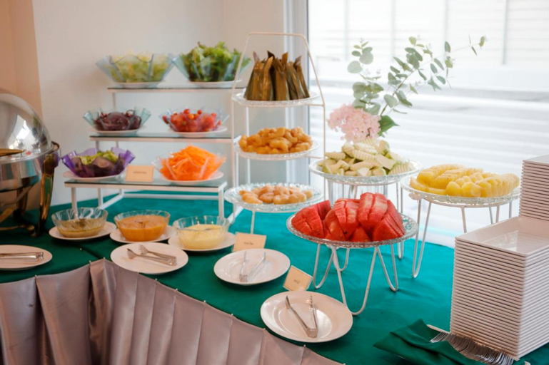 Food & Drinks 6