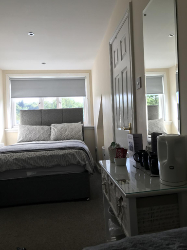Bedroom 5, Black Bull with Rooms, North Lanarkshire