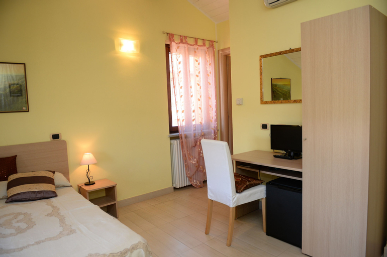 Bedroom 14