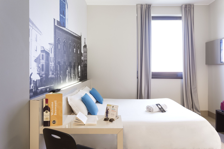 Bedroom 14