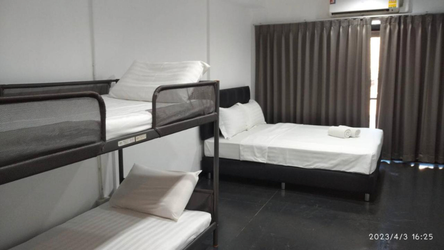 Bedroom 10