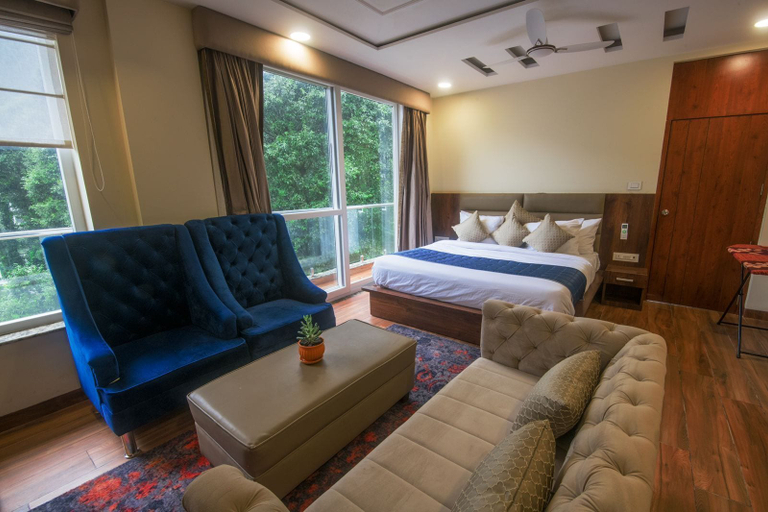 Bedroom 3, Hotel Shivaay, Kangra