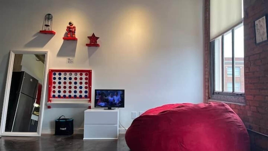 Others 5, Artistico-Styled Studio Loft Sleeps 5, Dallas