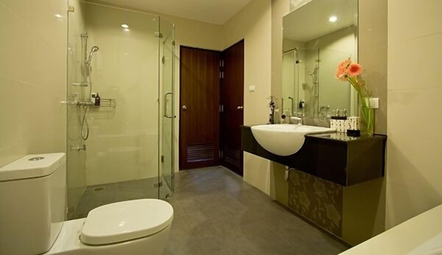 Bathroom 4