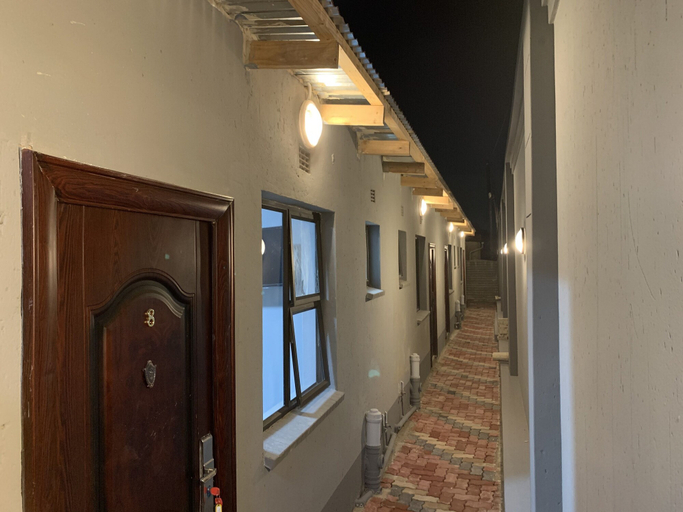Others 5, Northmead lodge, Ekurhuleni