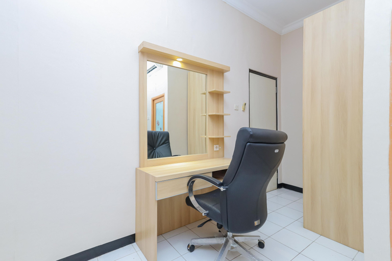 Others 4, Urbanview Roemah Tebet by RedDoorz, South Jakarta