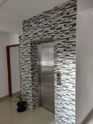 Others 3, Thulasi Inn, Ernakulam
