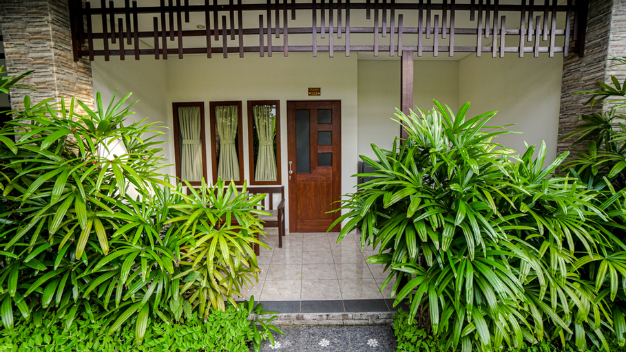 Exterior & Views 26