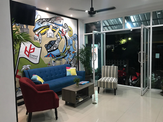 Public Area 3, Bedbox Guesthouse & Hostel, Phuket Island