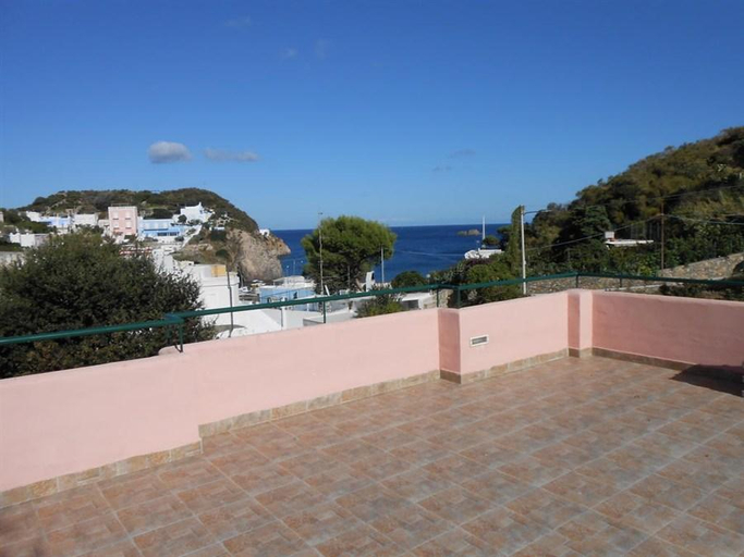 Others 4, Albergo Le Querce, Latina