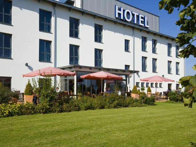 Exterior view 2, Airport Hotel Paderborn, Paderborn