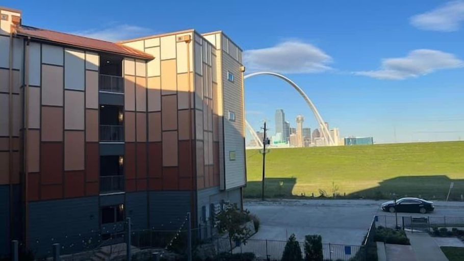 Exterior & Views, Boho Skyline Oasis- Dream 1BR Getaway, Dallas
