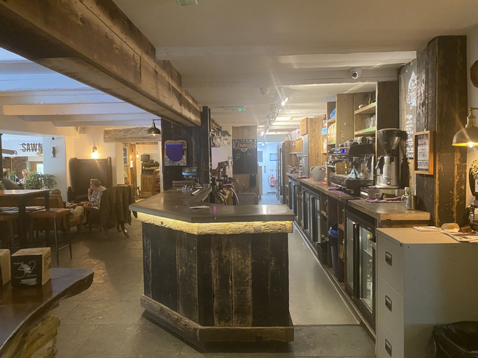 Food & Drinks 5, The Sawmills, Devon