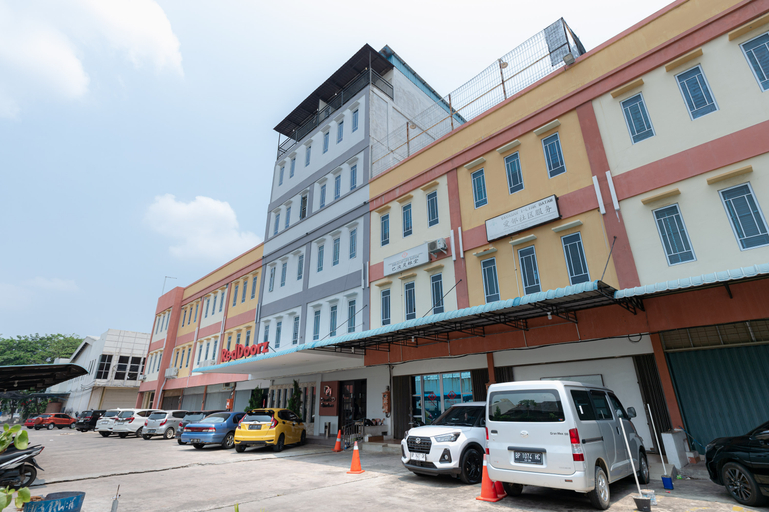 Exterior & Views 2, RedDoorz @ Nagoya Indah Batam, Batam