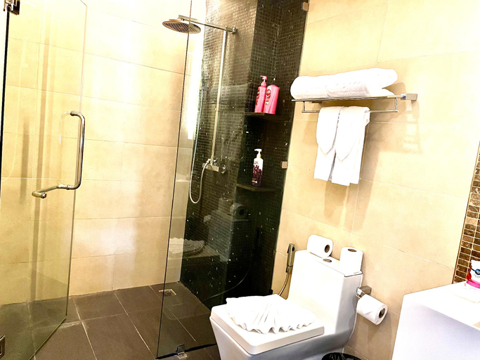 Bathroom 4, Patong Beachfront Studio 2 Mins Walk To Whitebeach, Pulau Phuket
