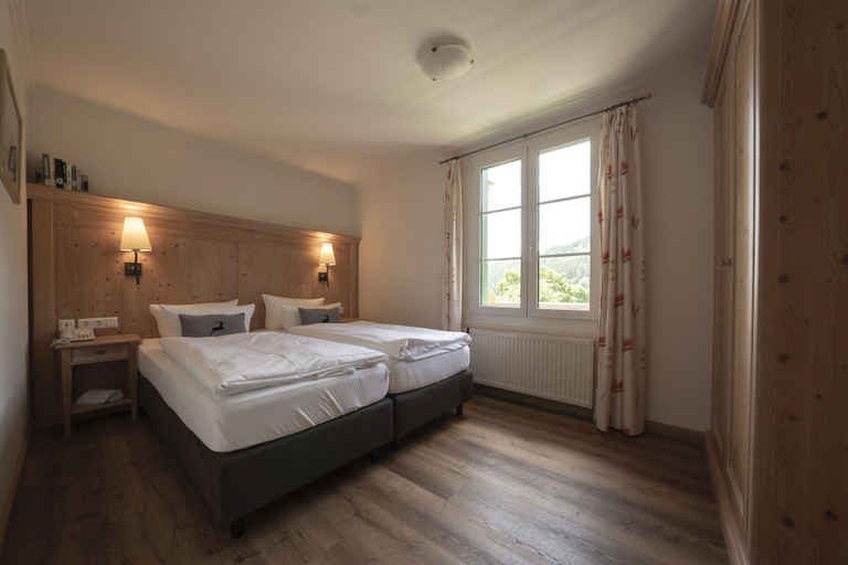 Bedroom 3, Naturparkhotel Grüner Baum, Lörrach