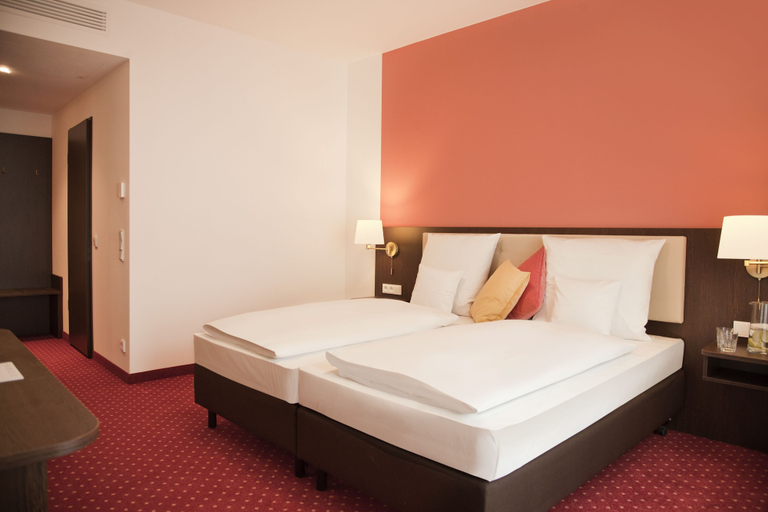 Bedroom 5, Gold Palais Hotel, Berlin