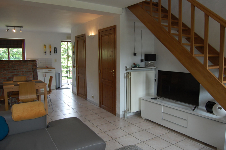 Dining Room 7