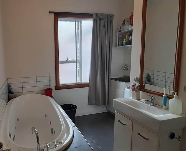 Bathroom 4, Lioness B&B, Dunedin