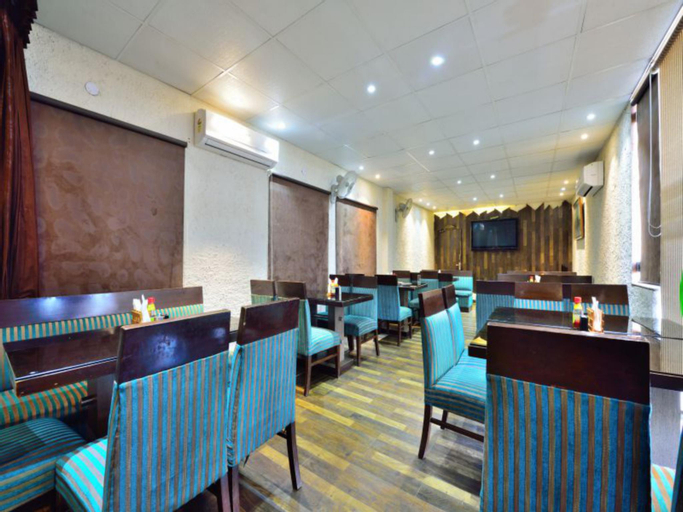 Food & Drinks 3, Hotel Clark Heights, West