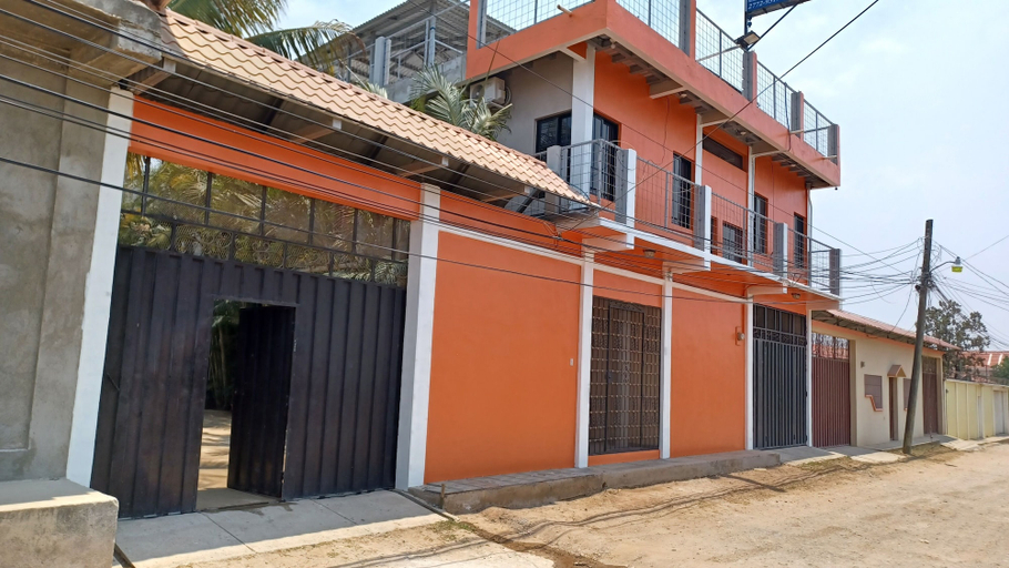 Exterior & Views