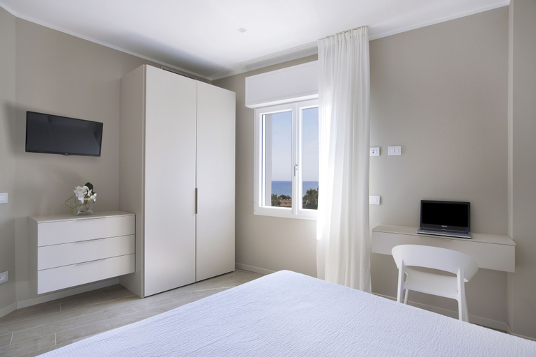 Bedroom 16