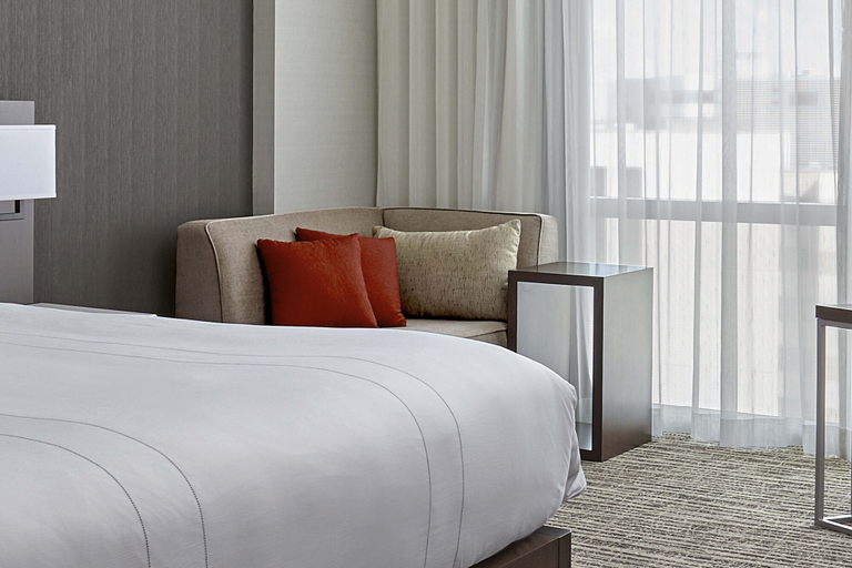 Bedroom 3, Calgary Airport Marriott In-Terminal Hotel, Division No. 6