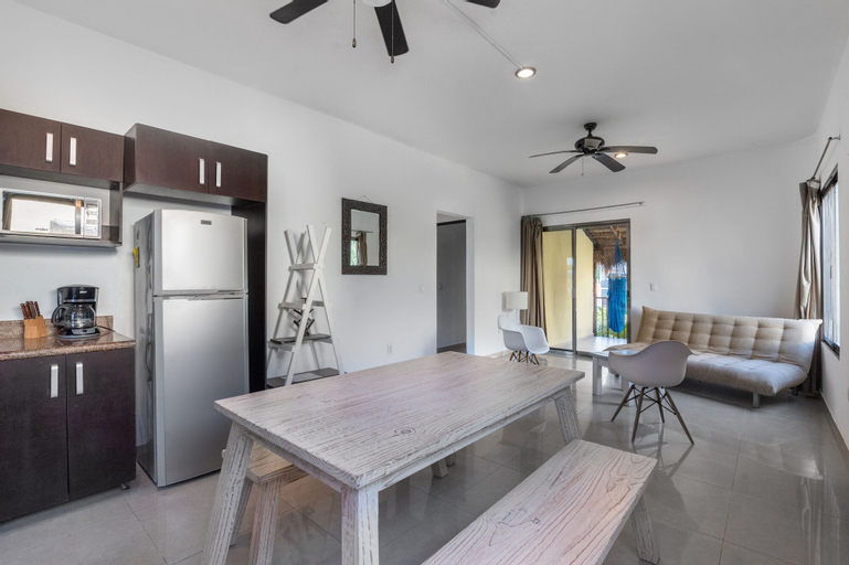 Dining Room 6