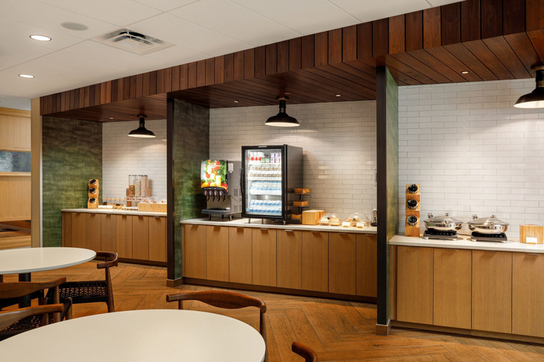 Food & Drinks 5, Fairfield Inn & Suites by Marriott Knoxville Northwest, Knox