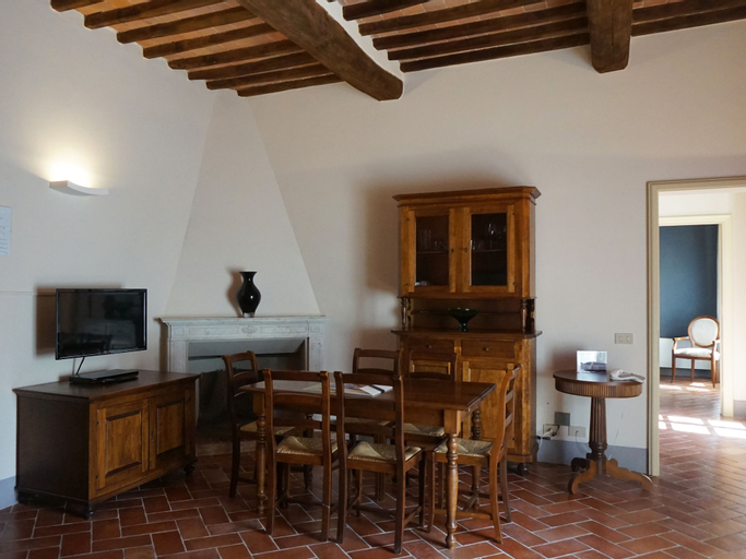 Dining Room 10