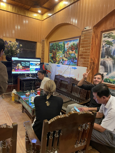 Food & Drinks 5, Vani's Home, Hoa Lư