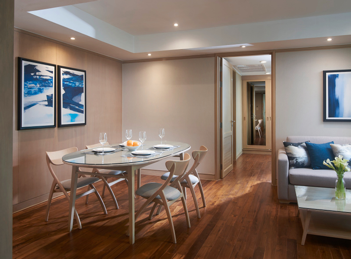 Dining Room 8