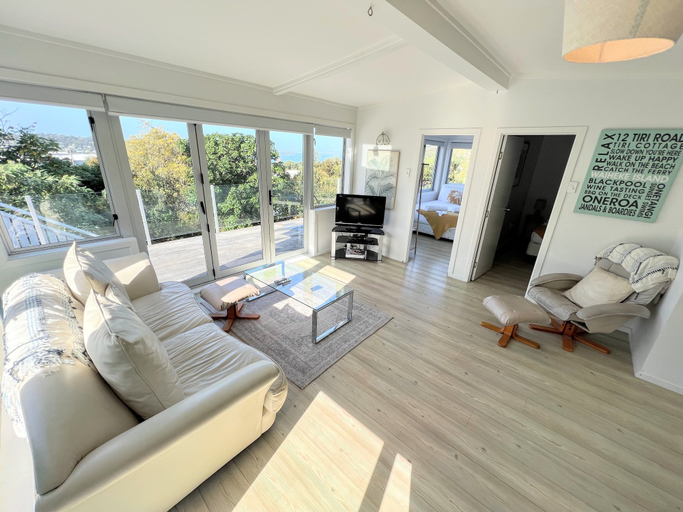 Others 5, Tiri Cottage - Seaviews in Oneroa, Auckland