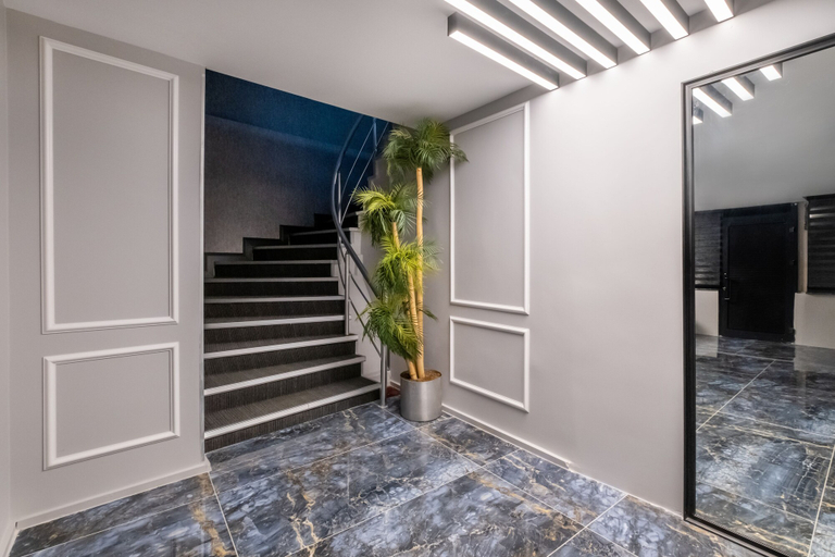Others 1, The Queen Hotel, Fatih
