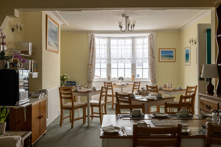 Food & Drinks 5, The Seaspray, Dorset