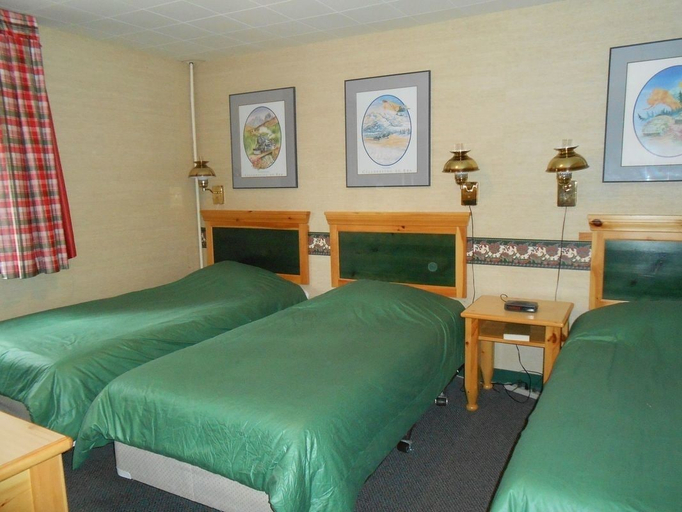 Bedroom 2, Beaver Creek RV Park & Motel, Yukon