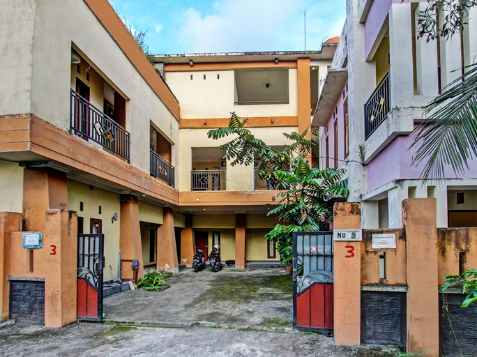 OYO 91845 V_ar House, Lombok