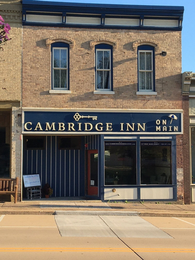 Cambridge Inn on Main, Dane