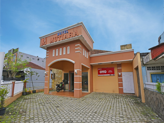 Exterior & Views 1, OYO 3722 Hotel Mutiara, Banyumas