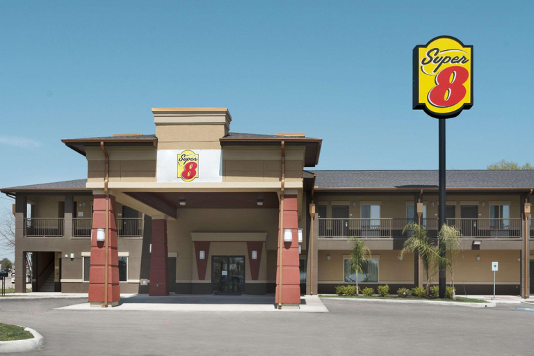 Exterior & Views 2, Super 8 by Wyndham Karnes City, Karnes