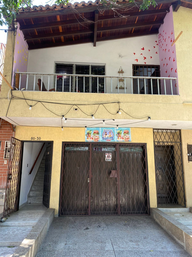 Exterior & Views 2, Urban City Hostel, Medellín