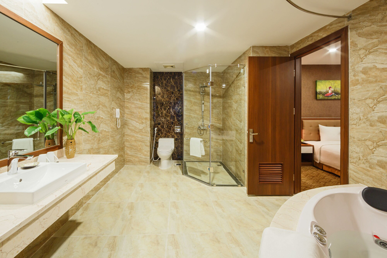 Bathroom 5, Muong Thanh Holiday Moc Chau, Mộc Châu