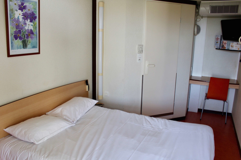 Bedroom 2, Première Classe Chateauroux - Saint Maur, Indre