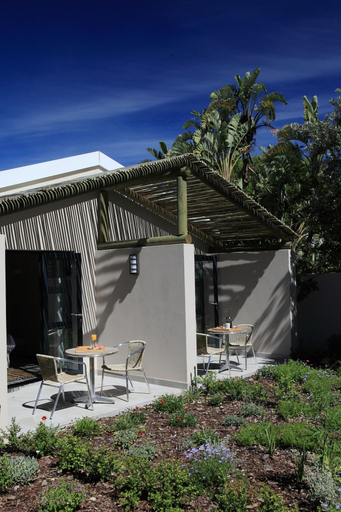Exterior & Views 2, Scallop Guest Lodge, Eden