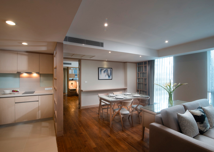 Dining Room 12